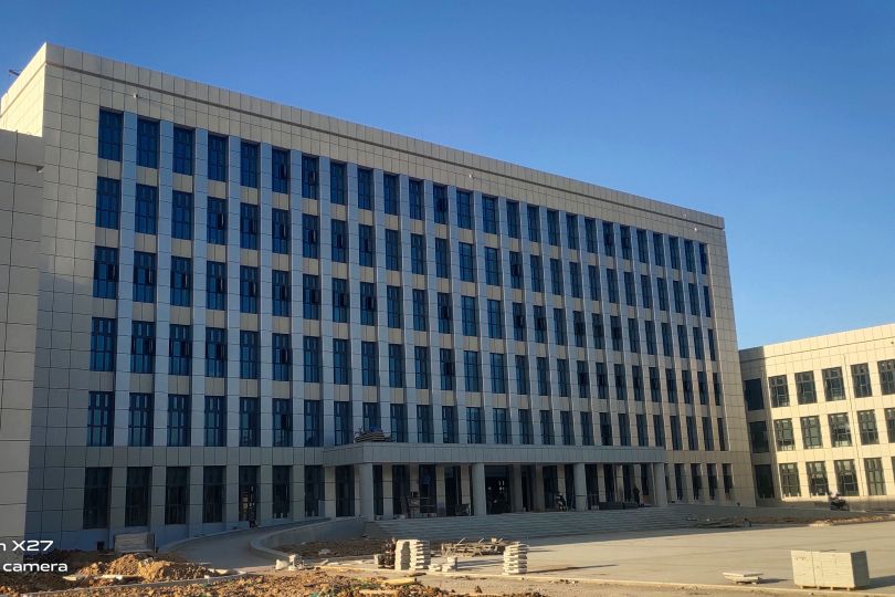 六安市交通實(shí)業(yè)辦公大樓1-6樓—106款鋼鋁-防火隔斷項(xiàng)目