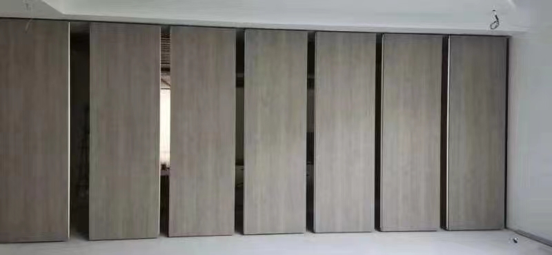 酒店移動(dòng)屏風(fēng)隔斷.jpg